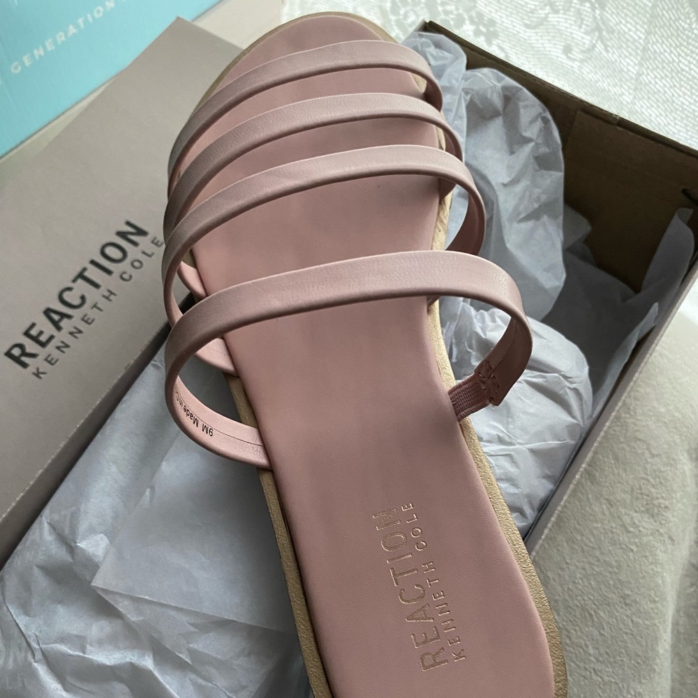 Kenneth Cole Reaction Pink Sloan Strappy Sandals Size 9